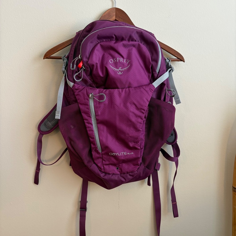 Osprey Daylite Plus Purple 20L Hiking Lightweight Daypack Bag Gorp Core Style